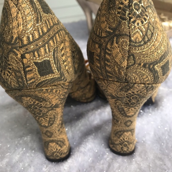 Women’s Heals - Picture 4 of 7